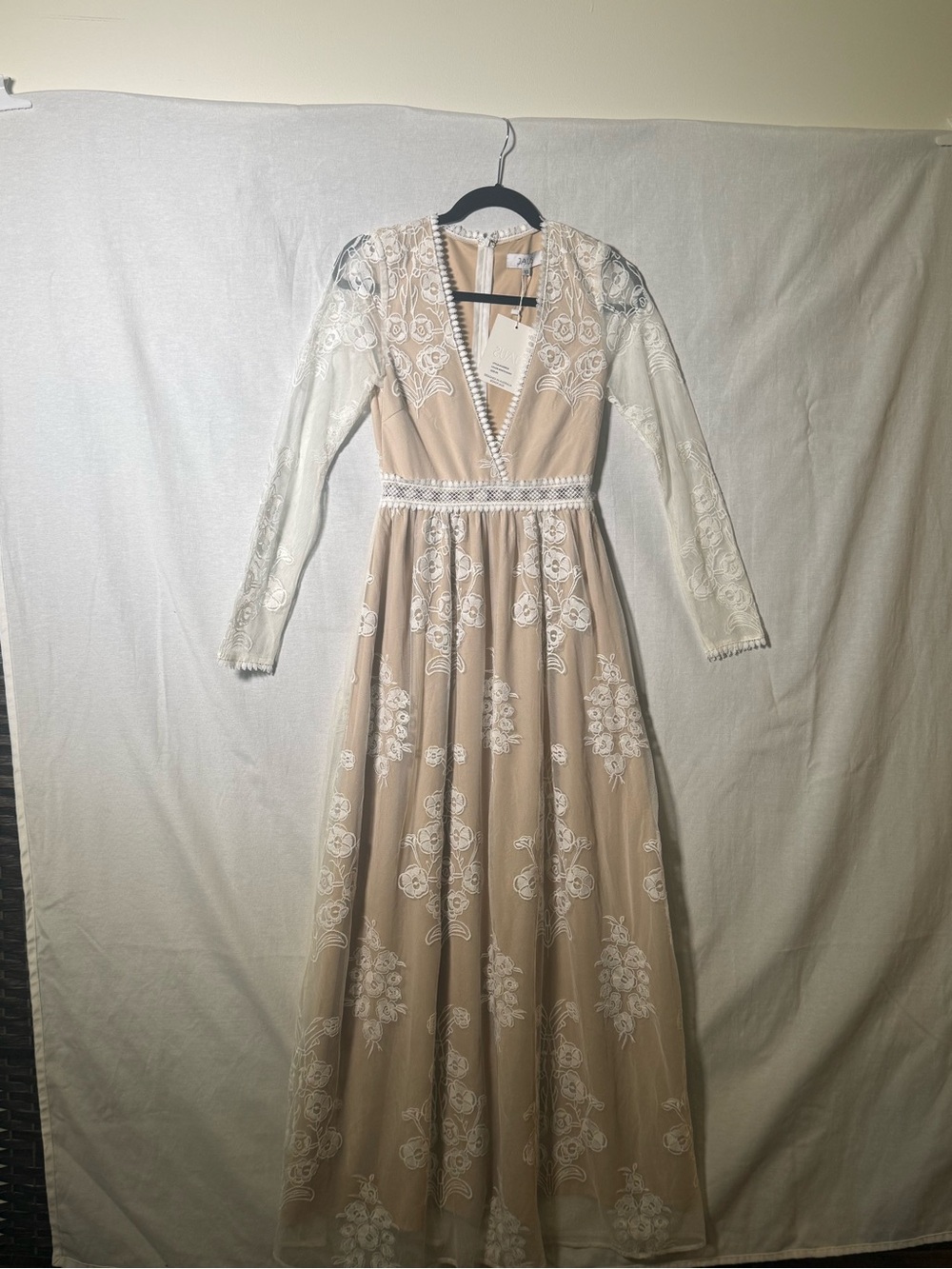 Beige and White Lace Maxi Dress with V-Neck and Long Sleeves